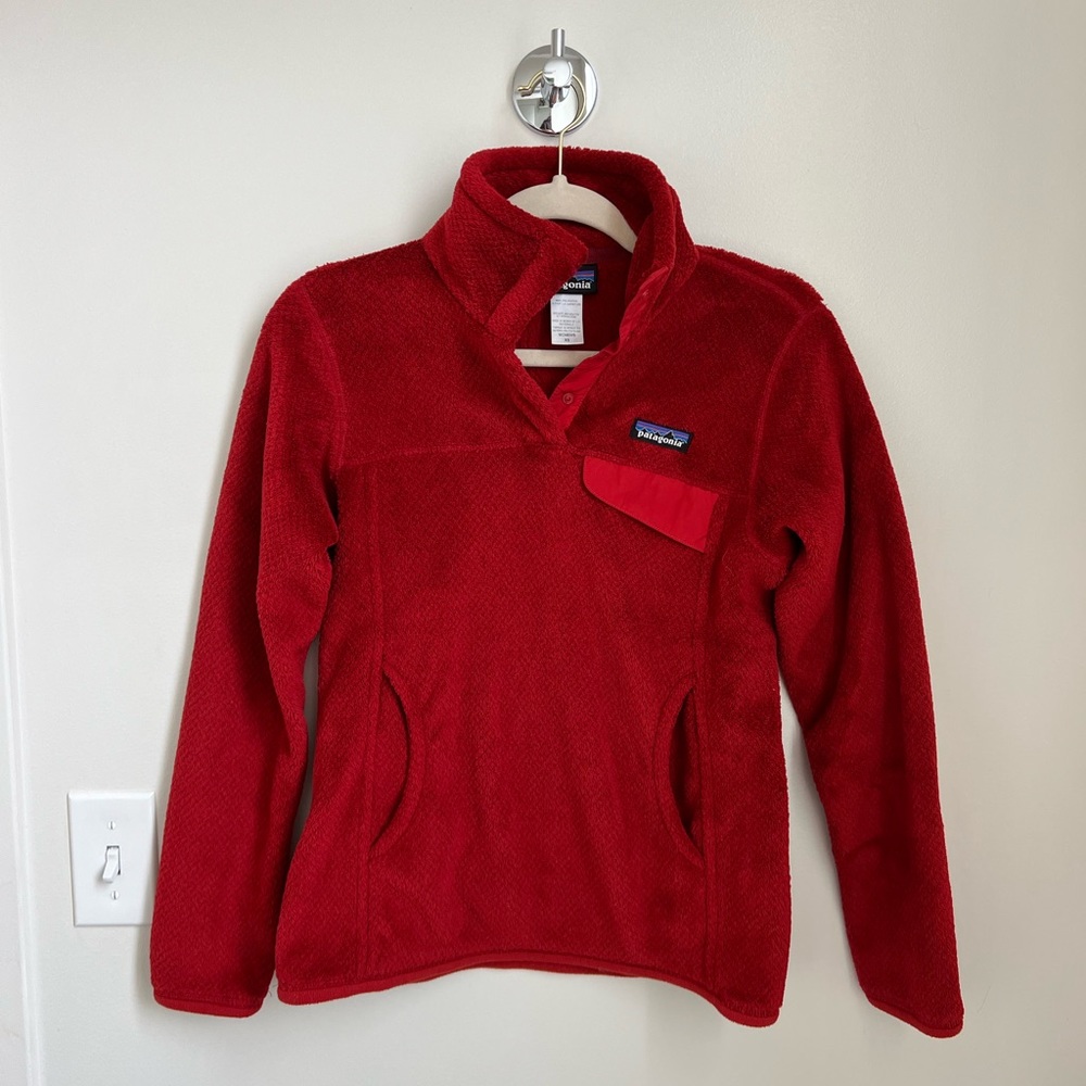 EUC Patagonia red fuzzy perfect color size XS